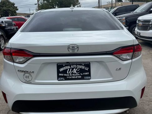 Used 2022 Toyota Corolla LE image 6