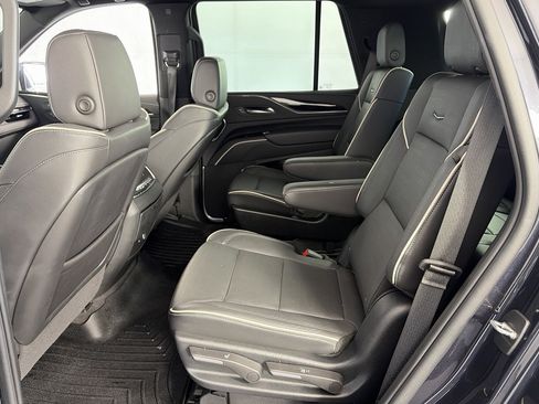 Used 2023 Cadillac Escalade Sport w/ LPO, ONYX Package AWD/4WD image 7