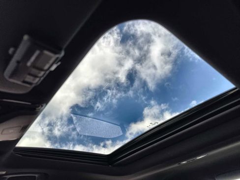 Used 2025 BMW M3 Competition w/ Executive Package image 28