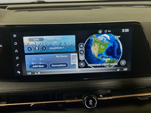 Used 2024 Nissan Ariya FWD image 19