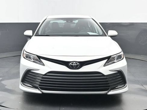 Used 2022 Toyota Camry LE FWD image 21