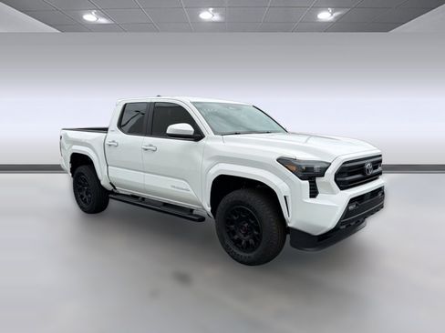 Used 2026 Toyota Tacoma SR5 RWD image 7