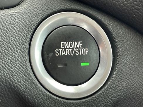 Used 2024 Chevrolet Equinox LT FWD image 23