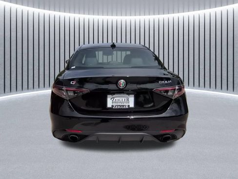 Used 2024 Alfa Romeo Giulia Veloce AWD/4WD image 15