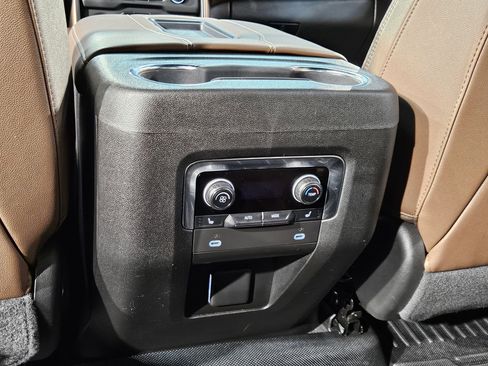 Used 2024 Chevrolet Tahoe High Country AWD/4WD image 37