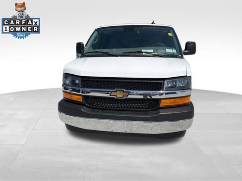 Used 2025 Chevrolet Express 3500 LT w/ LT Preferred Equipment Group RWD image 10