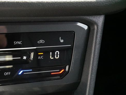 Used 2023 Volkswagen Tiguan SE R-Line AWD/4WD image 29