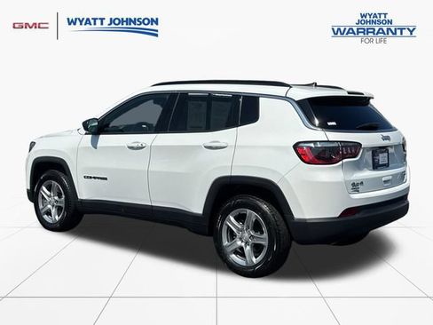 Used 2024 Jeep Compass Latitude AWD/4WD image 3