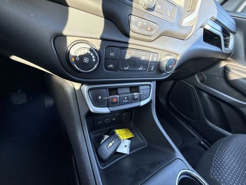 Certified 2022 GMC Terrain SLE image 22