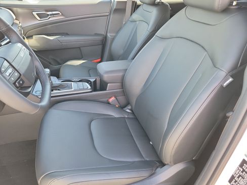 New 2026 Kia Sportage EX image 4