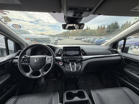Used 2023 Honda Odyssey Elite image 16