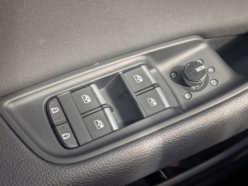 Used 2022 Audi Q8 Premium w/ Convenience Package AWD/4WD image 24