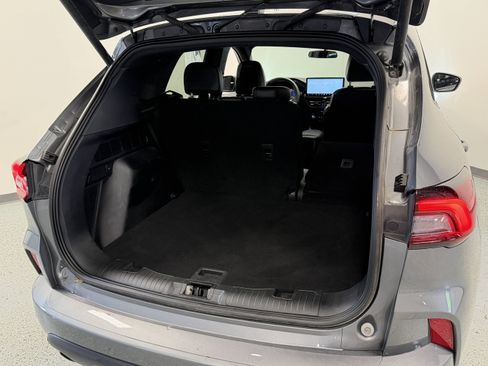 Used 2024 Ford Escape ST-Line w/ Tech Pack #1 AWD/4WD image 22