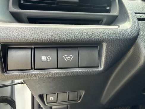 Used 2025 Toyota Prius LE FWD image 21