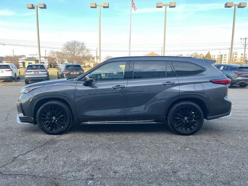 Certified 2023 Toyota Highlander XSE image 3