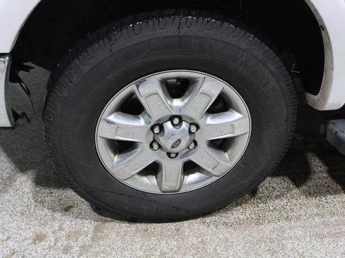 Used 2014 Ford F150 Lariat w/ Lariat Chrome Package image 8