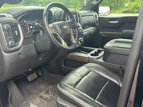 Used 2021 Chevrolet Silverado 1500 High Country w/ Technology Package AWD/4WD image 12