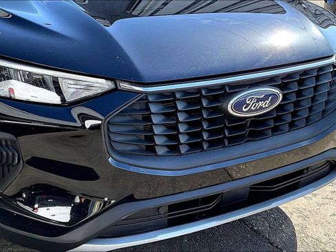 Used 2023 Ford Escape Active AWD/4WD image 29