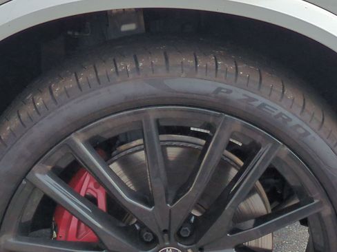 Used 2026 BMW X5 xDrive40i w/ M Sport Package image 12