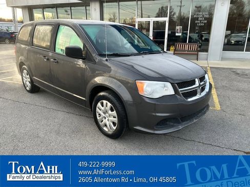 Used 2019 Dodge Grand Caravan SE w/ UConnect Hands-Free Group image 1