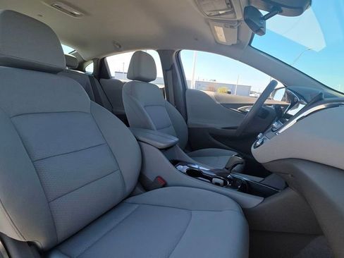 Used 2020 Chevrolet Malibu LT image 12