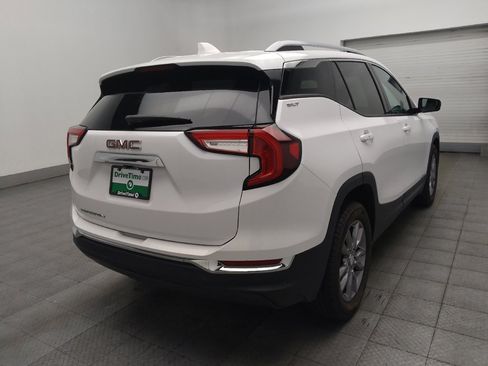 Used 2024 GMC Terrain SLT FWD image 9