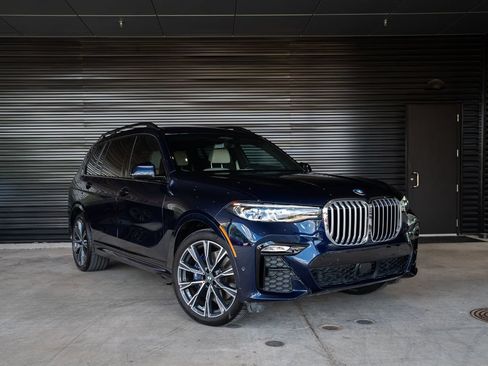 Used 2022 BMW X7 xDrive40i w/ M Sport Package AWD/4WD image 9