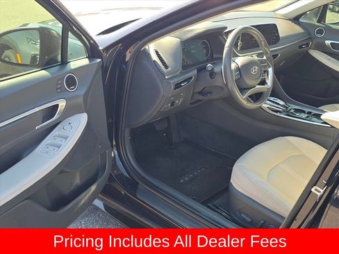 Used 2023 Hyundai Sonata Limited w/ Preferred Accessory Package FWD image 6