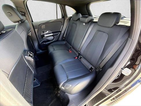 Used 2025 Mercedes-Benz GLA 250 image 28