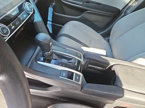 Used 2017 Honda Civic EX image 22