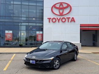 Used 2024 Hyundai Elantra SE FWD video 1