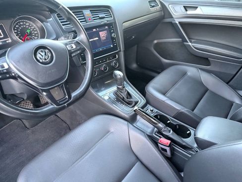 Used 2018 Volkswagen Golf SE FWD image 12