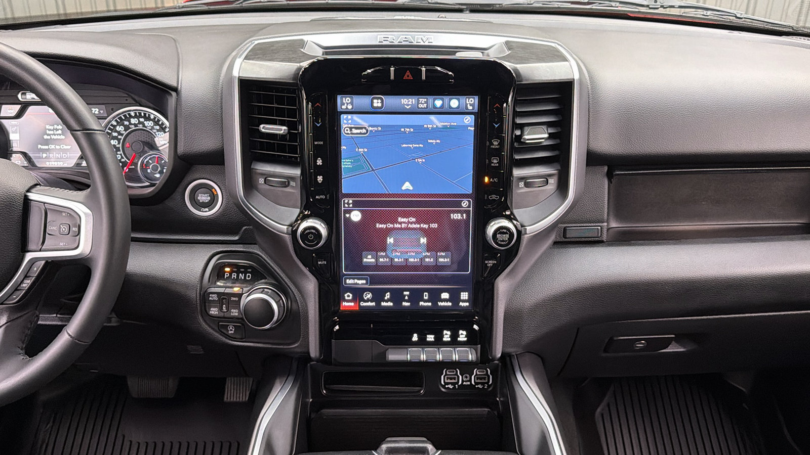 Used 2024 RAM 1500 4x4 Crew Cab image 30