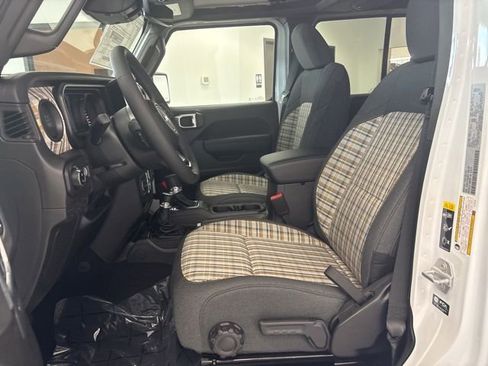 New 2026 Jeep Gladiator Sport AWD/4WD image 14