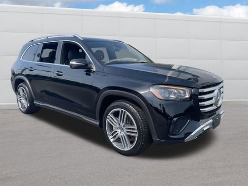 Used 2024 Mercedes-Benz GLS 450 4MATIC image 13