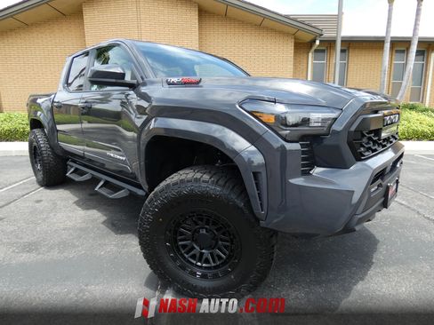 Used 2026 Toyota Tacoma SR5 AWD/4WD image 9