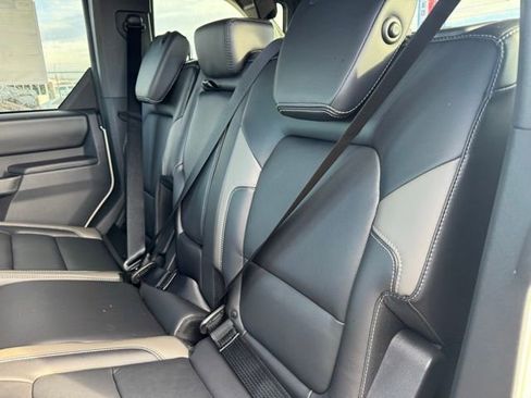 New 2025 Ford Bronco Outer Banks image 15