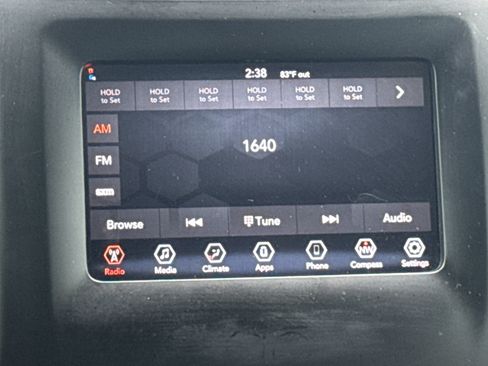 Used 2020 Jeep Cherokee Latitude FWD image 22