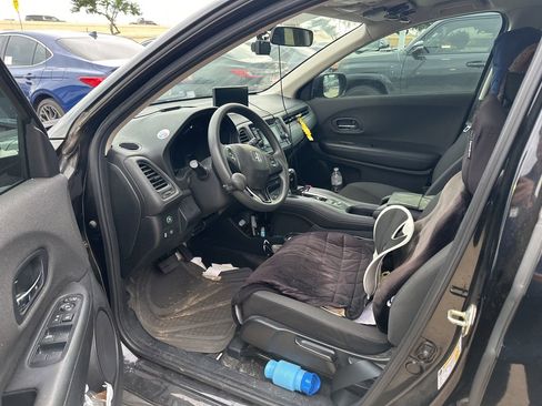 Used 2020 Honda HR-V LX image 3