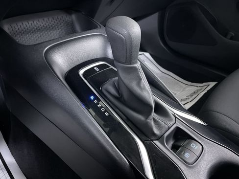 Used 2020 Toyota Corolla LE FWD image 17