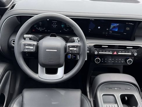 New 2026 Hyundai Palisade Calligraphy FWD image 17