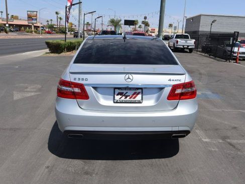 Used 2010 Mercedes-Benz E 350 4MATIC Sedan w/ Premium 2 Pkg image 6