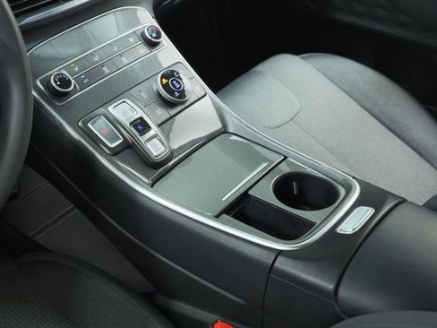 Used 2023 Hyundai Santa Fe SE image 24