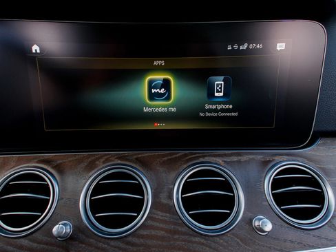 Used 2022 Mercedes-Benz E 350 Sedan image 25