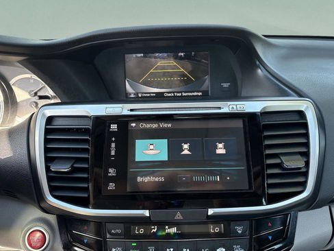 Used 2017 Honda Accord EX-L image 28