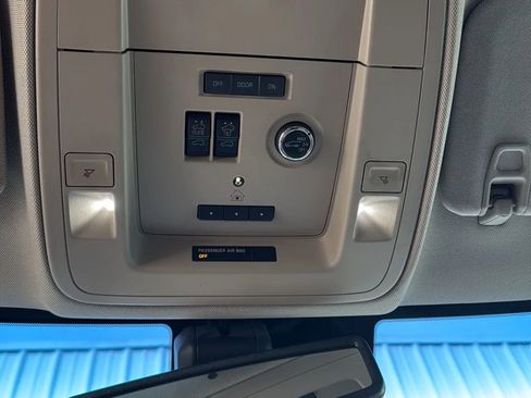 Used 2019 Chevrolet Tahoe Premier image 32