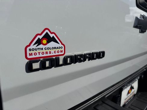 Used 2018 Chevrolet Colorado ZR2 w/ ZR2 Dusk Special Edition image 13