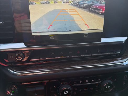 Used 2022 Chevrolet Silverado 1500 LT Trail Boss w/ Protection Package image 16