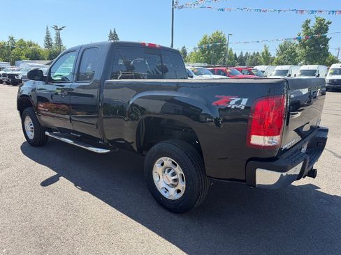 Used 2009 GMC Sierra 2500 SLT w/ SLT Convenience Package AWD/4WD image 7