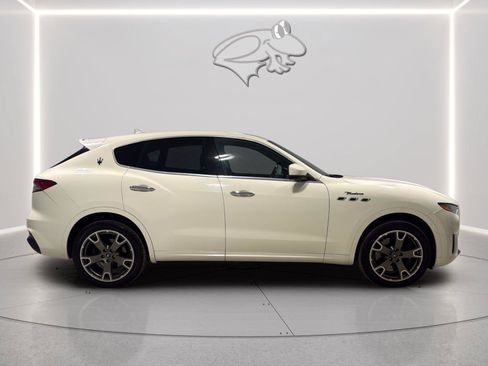Used 2023 Maserati Levante Modena AWD/4WD image 6
